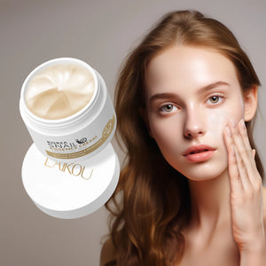 LAIKOU Anti-Aging Snail Mucin Cream in a sleek 25g jar, showcasing its lightweight, hydrating formula enriched with snail mucin and collagen. Designed to repair skin, reduce fine lines, and brighten the complexion for all skin types.